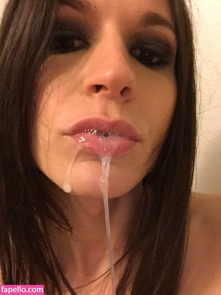 Trashgirlthalia Onlyfans Photo Gallery 