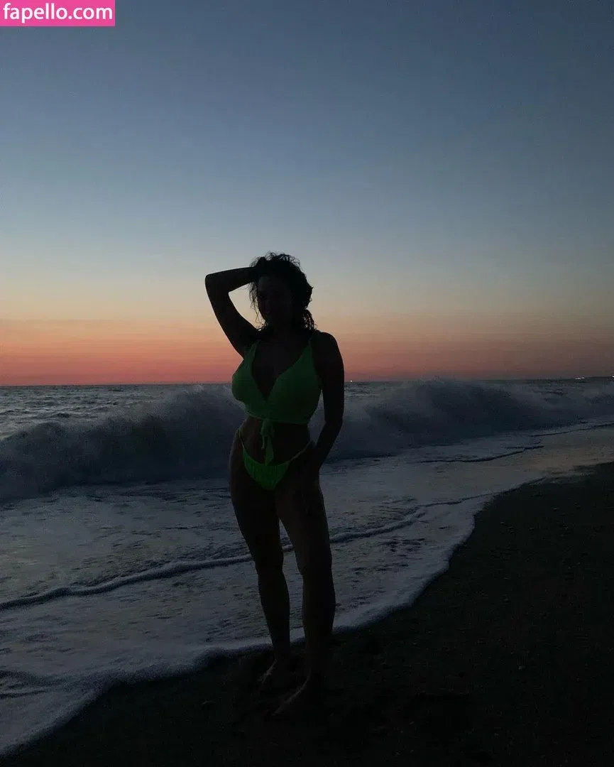 moremoremore888 Onlyfans Photo Gallery 