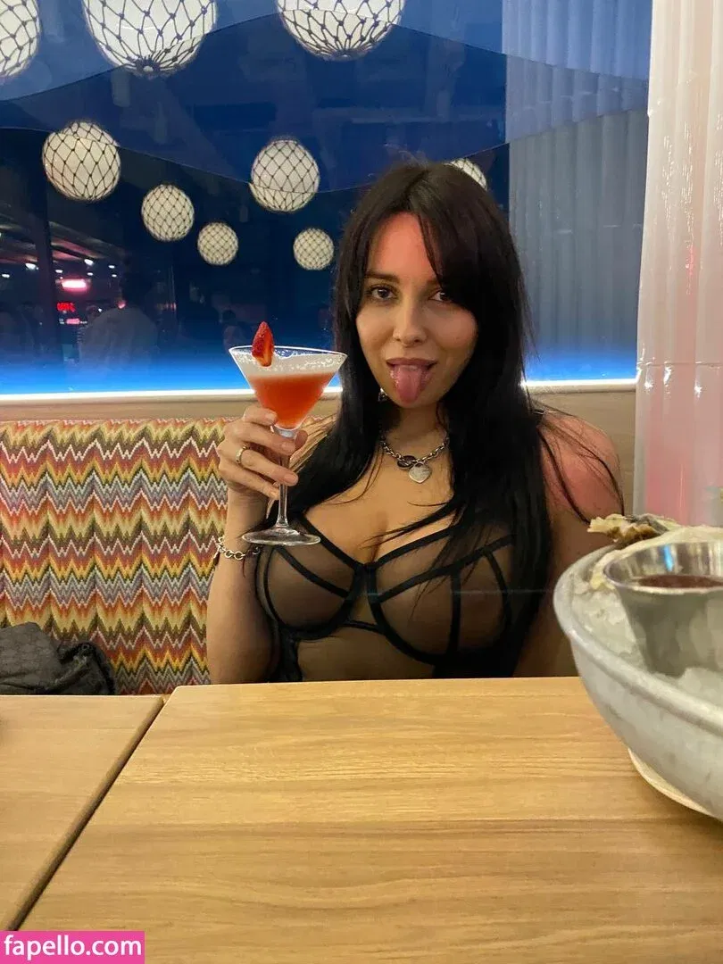 moremoremore888 Onlyfans Photo Gallery 