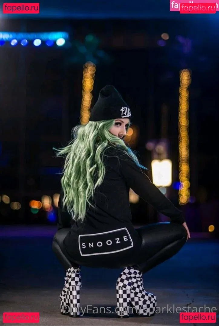 sparklestache Onlyfans Photo Gallery 