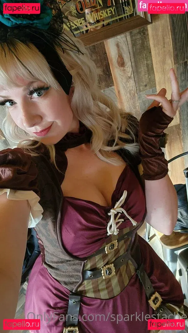 sparklestache Onlyfans Photo Gallery 