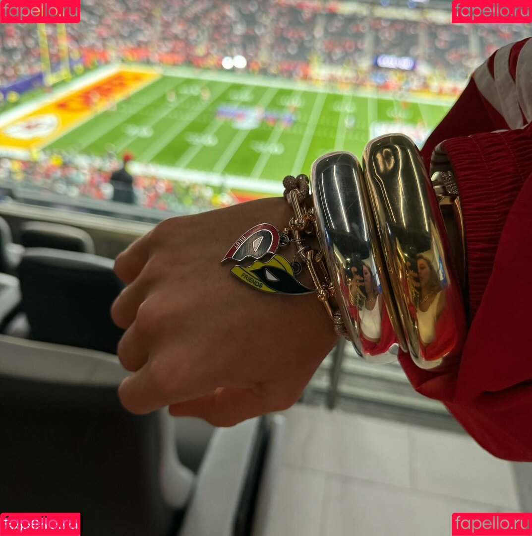 Blake Lively Onlyfans Photo Gallery 