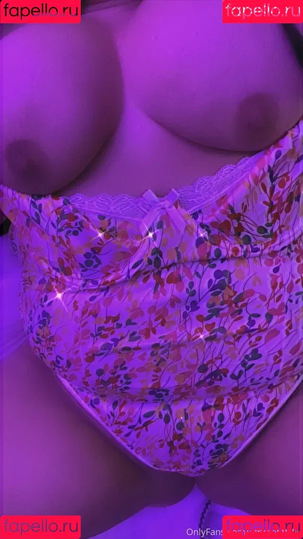 emmabttrfly Onlyfans Photo Gallery 