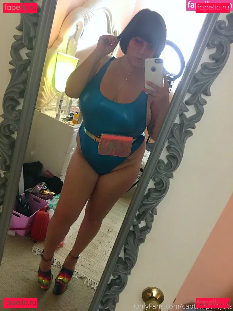 captainpartytits Onlyfans Photo Gallery 