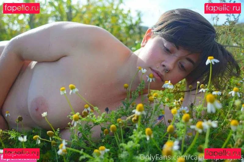 captainpartytits Onlyfans Photo Gallery 