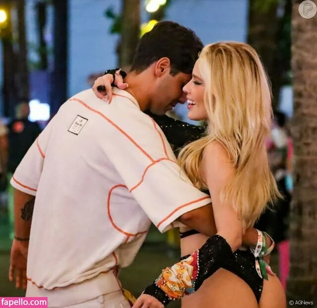 Farofa Da GKay Onlyfans Photo Gallery 