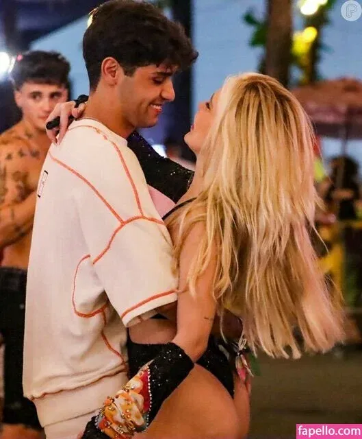 Farofa Da GKay Onlyfans Photo Gallery 