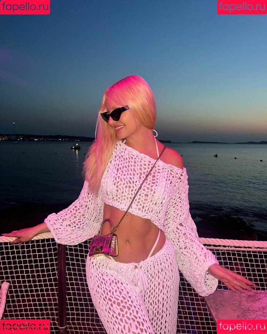 Alexandra Stan Onlyfans Photo Gallery 