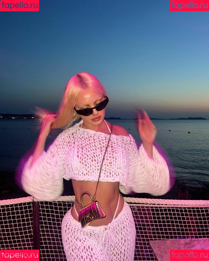 Alexandra Stan Onlyfans Photo Gallery 