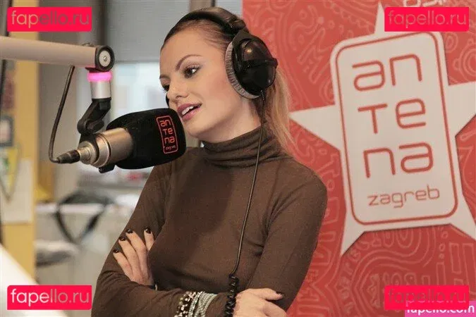 Alexandra Stan Onlyfans Photo Gallery 