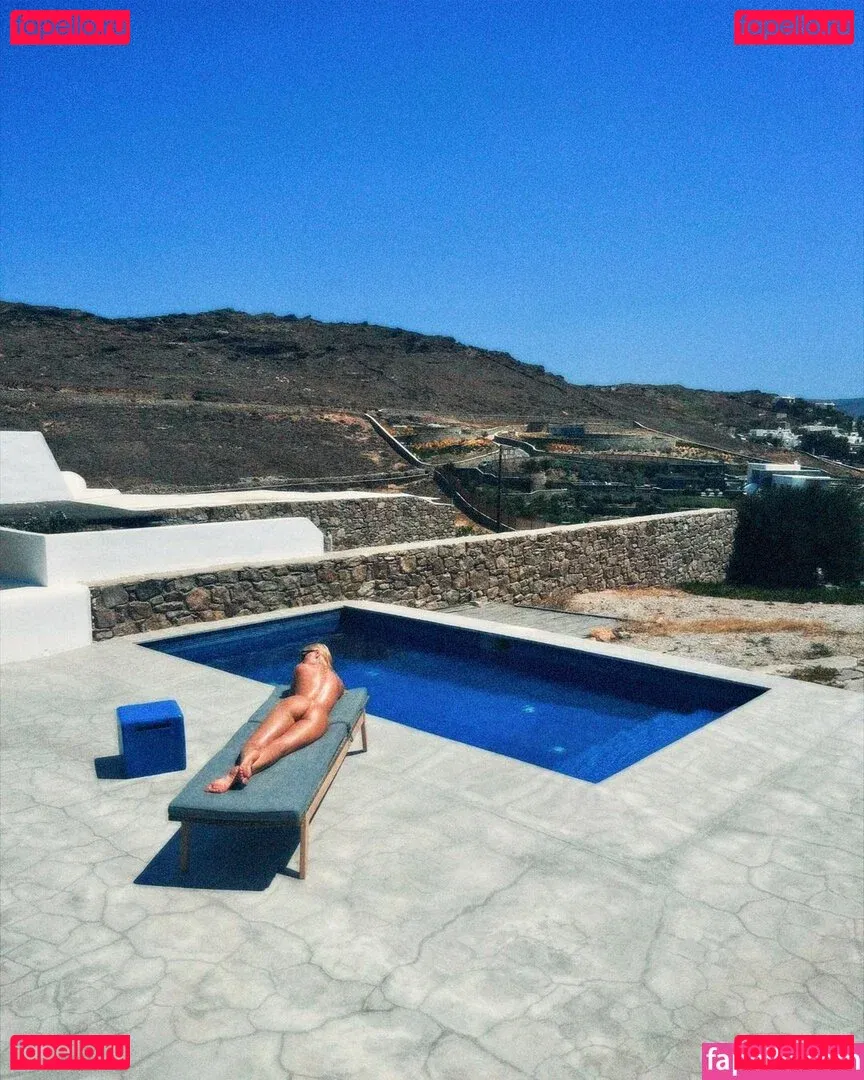 Alexandra Stan Onlyfans Photo Gallery 