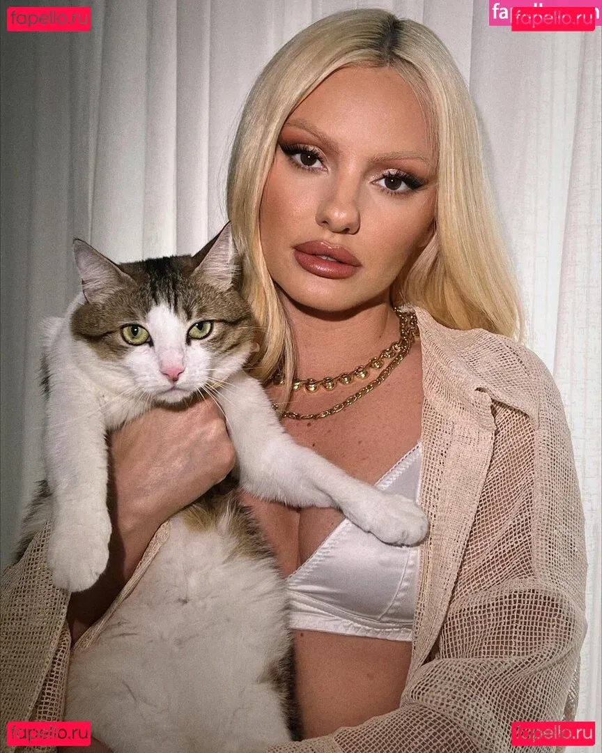 Alexandra Stan Onlyfans Photo Gallery 