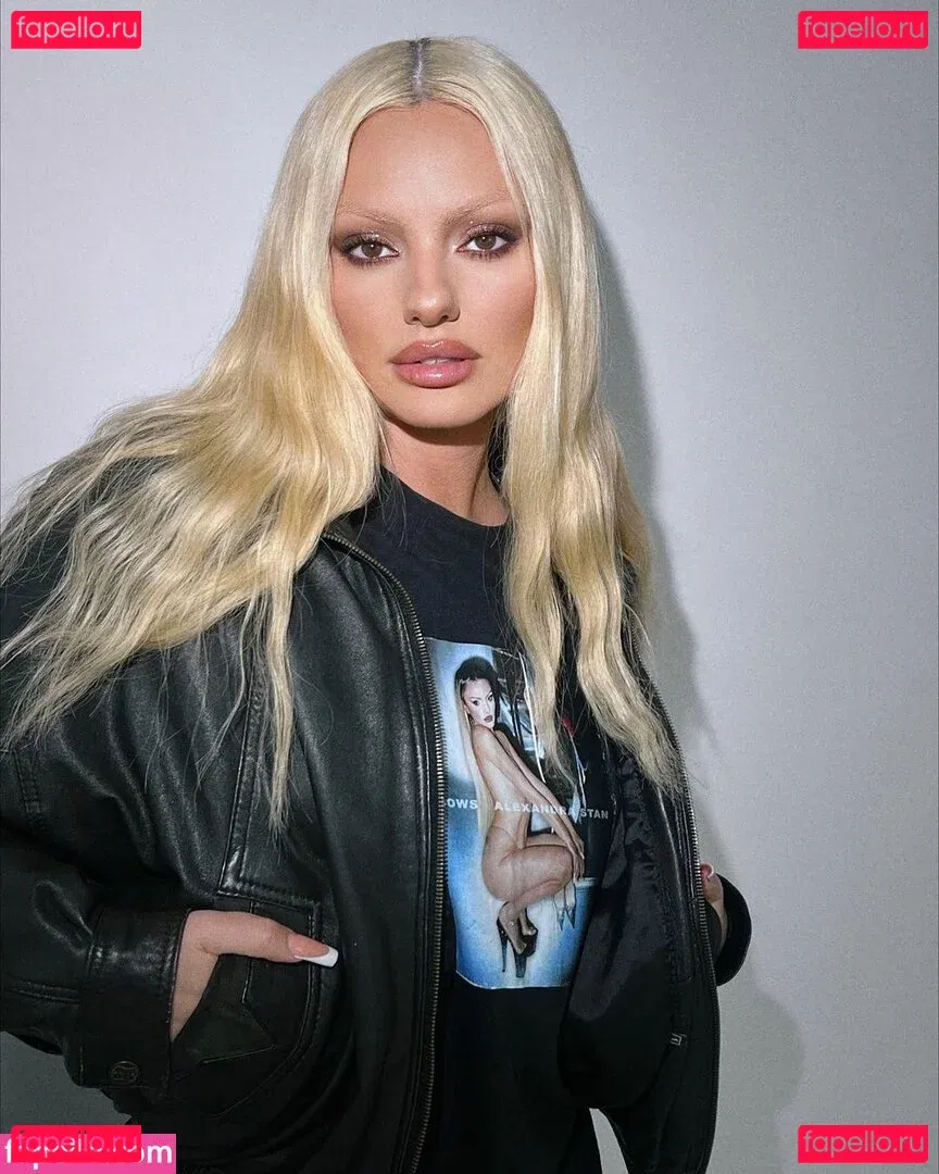 Alexandra Stan Onlyfans Photo Gallery 