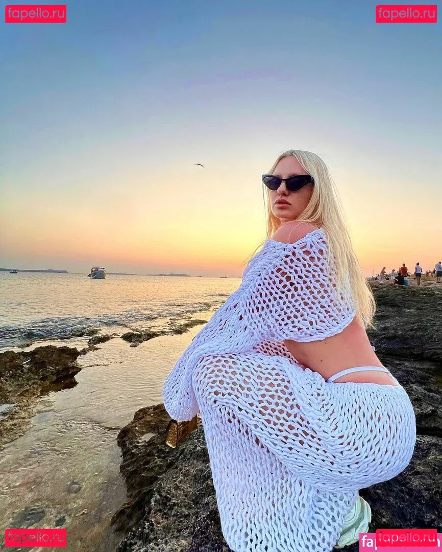 Alexandra Stan Onlyfans Photo Gallery 