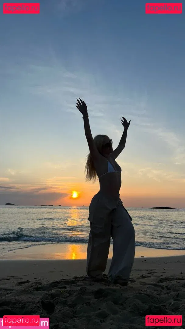 Alexandra Stan Onlyfans Photo Gallery 