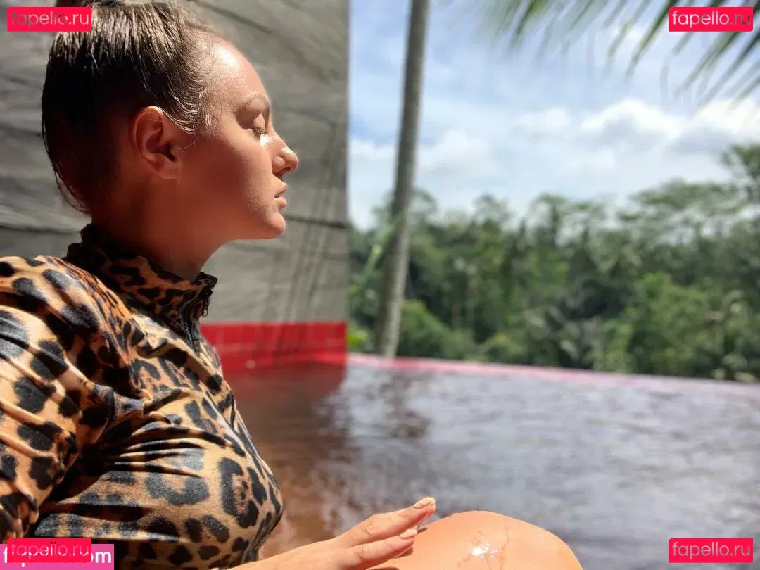 Alexandra Stan Onlyfans Photo Gallery 