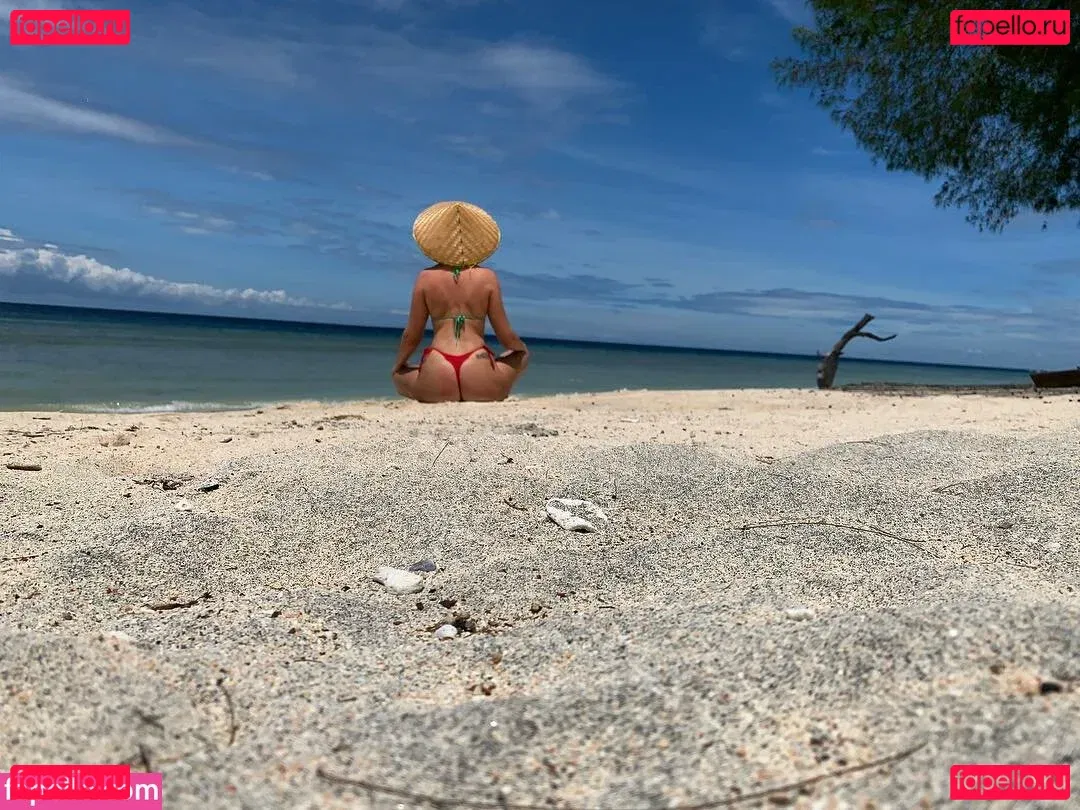 Alexandra Stan Onlyfans Photo Gallery 