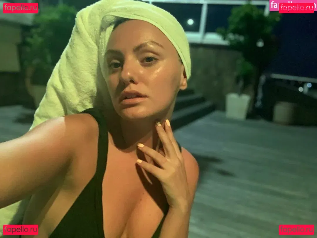 Alexandra Stan Onlyfans Photo Gallery 