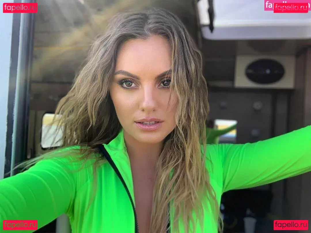 Alexandra Stan Onlyfans Photo Gallery 