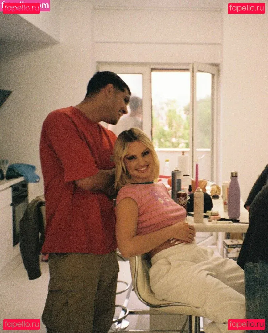 Alexandra Stan Onlyfans Photo Gallery 