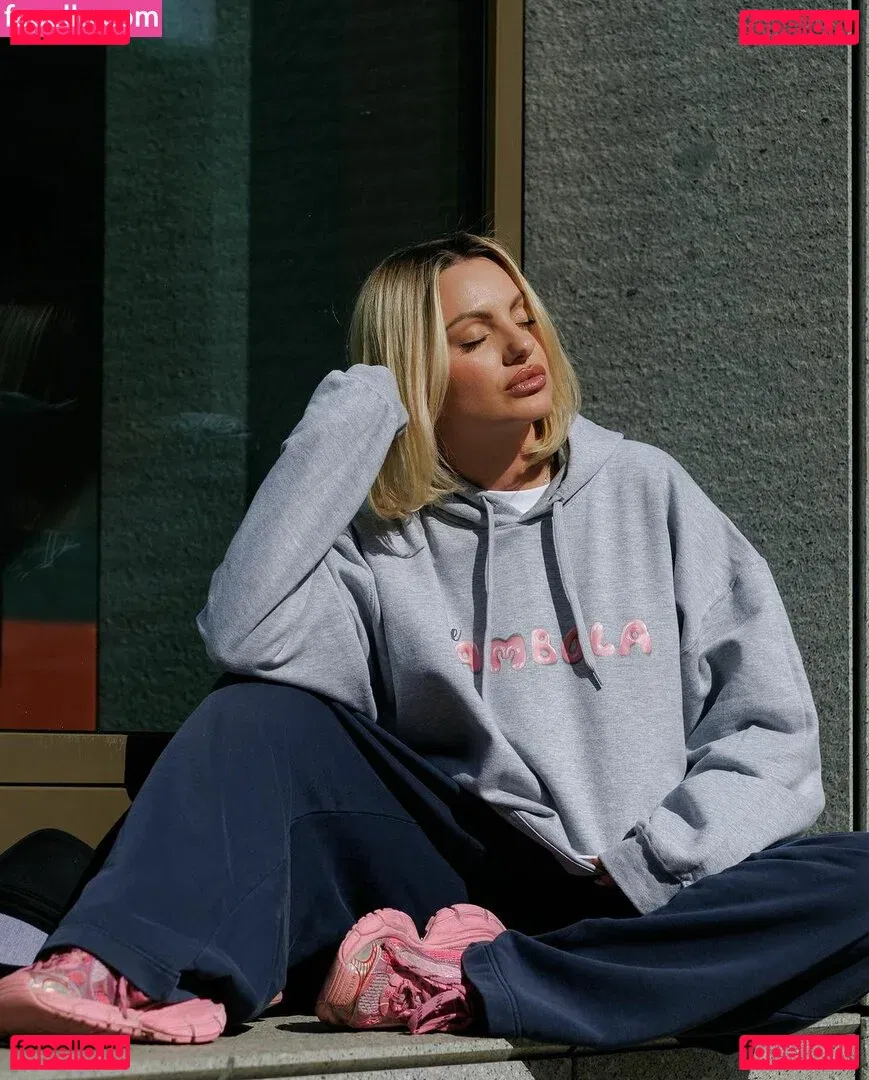 Alexandra Stan Onlyfans Photo Gallery 