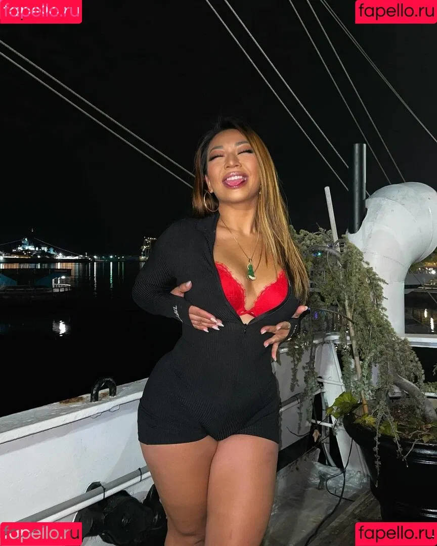 Kimberly Nguyen Onlyfans Photo Gallery 