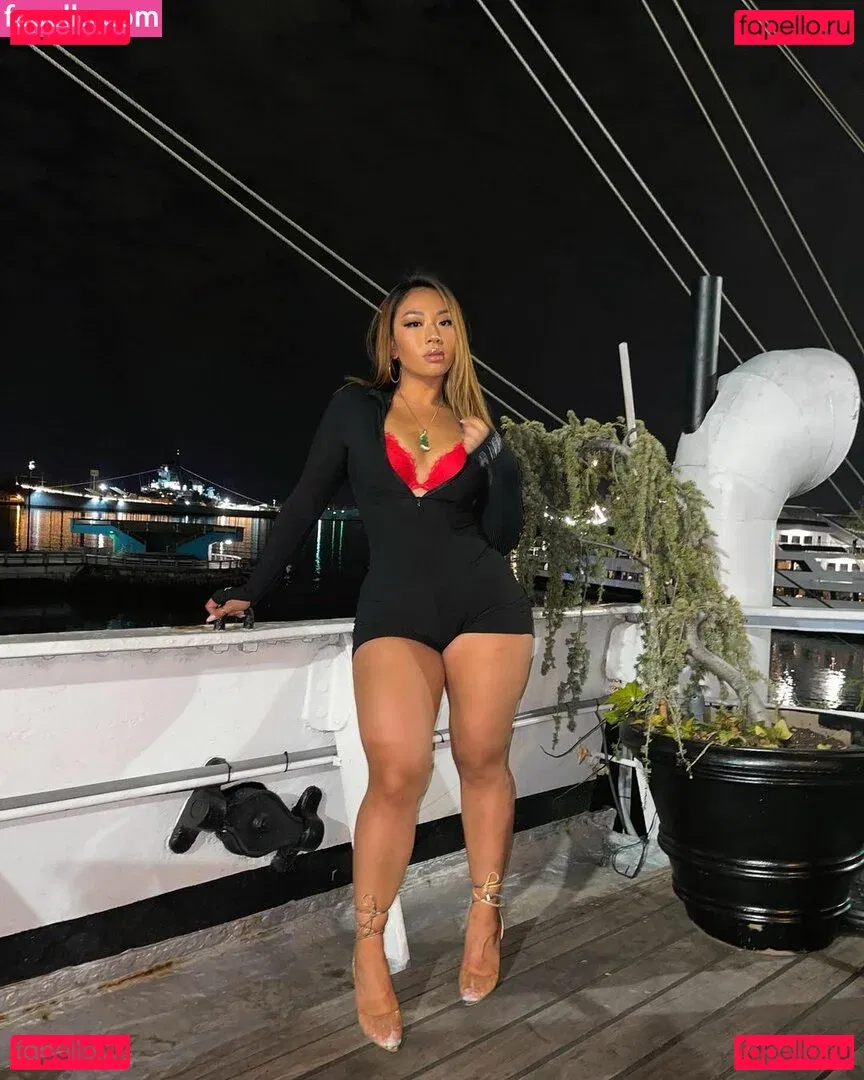 Kimberly Nguyen Onlyfans Photo Gallery 