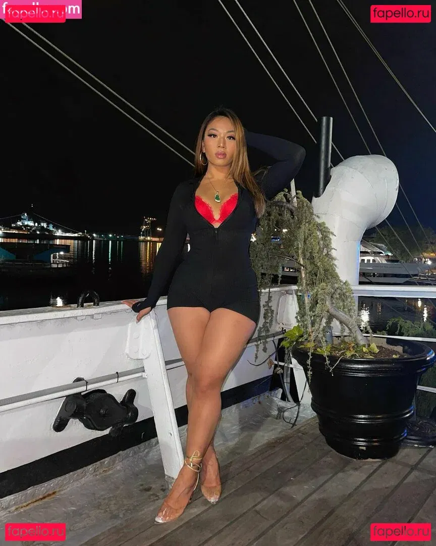 Kimberly Nguyen Onlyfans Photo Gallery 