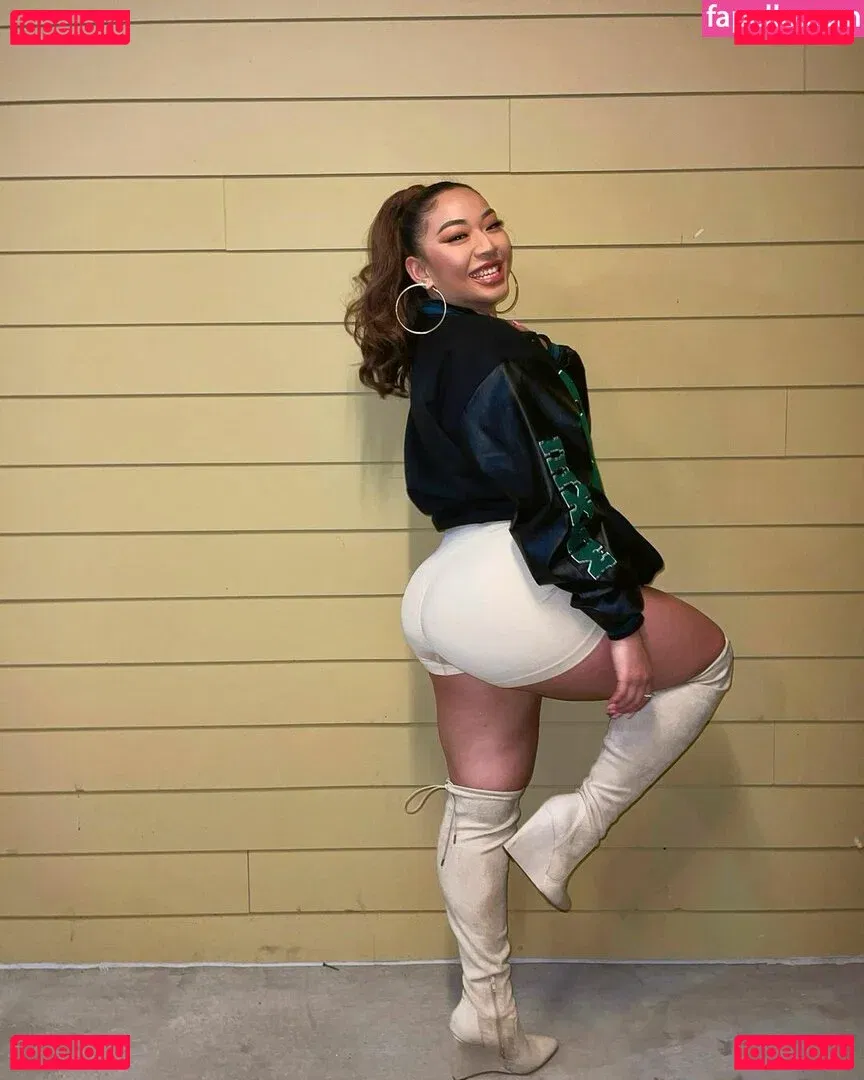 Kimberly Nguyen Onlyfans Photo Gallery 