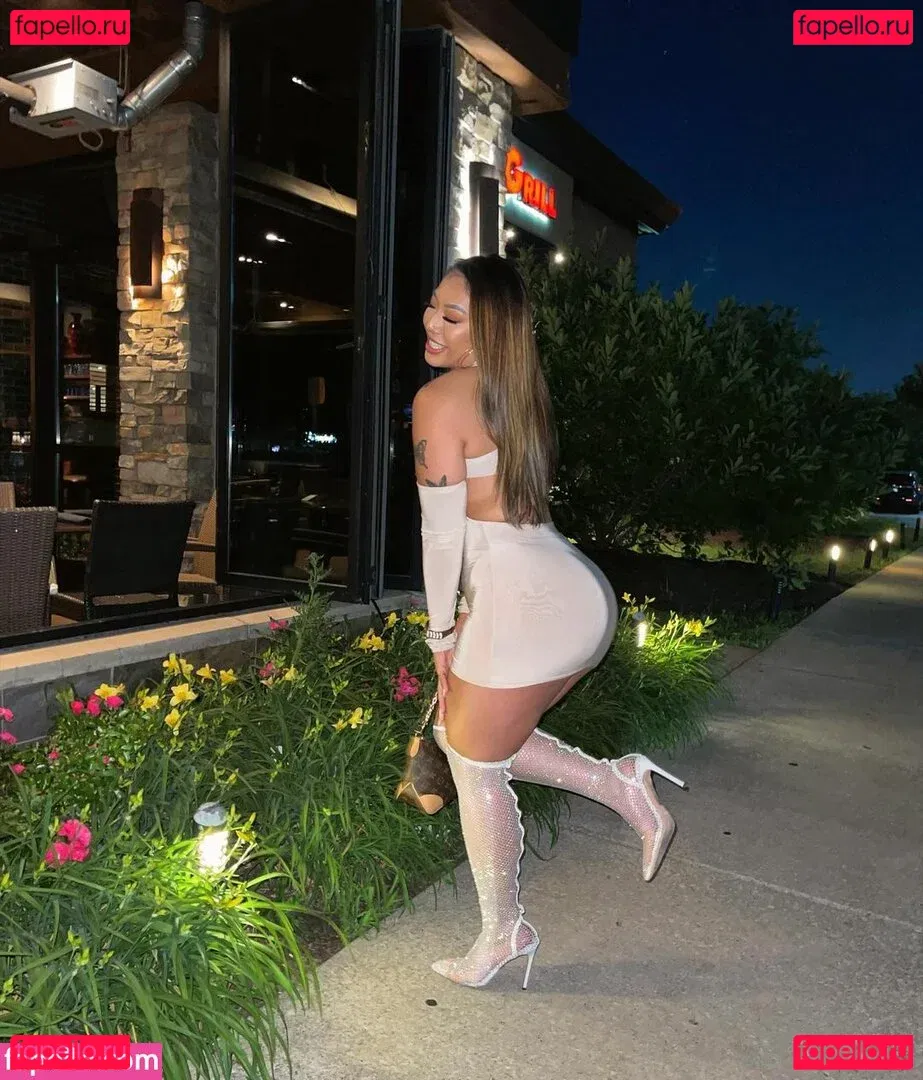 Kimberly Nguyen Onlyfans Photo Gallery 