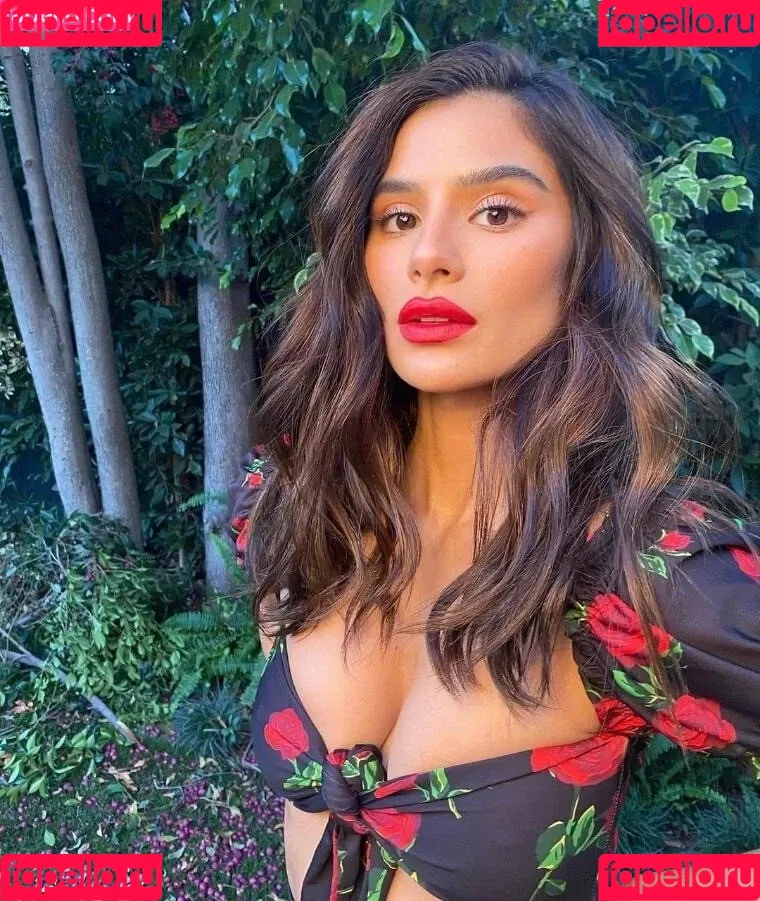 Diane Guerrero Onlyfans Photo Gallery 