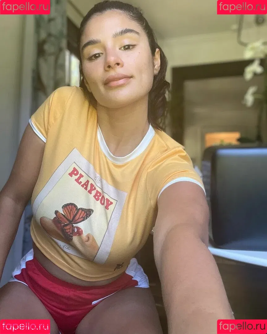 Diane Guerrero Onlyfans Photo Gallery 