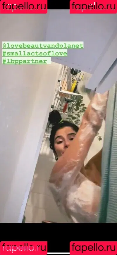 Diane Guerrero Onlyfans Photo Gallery 