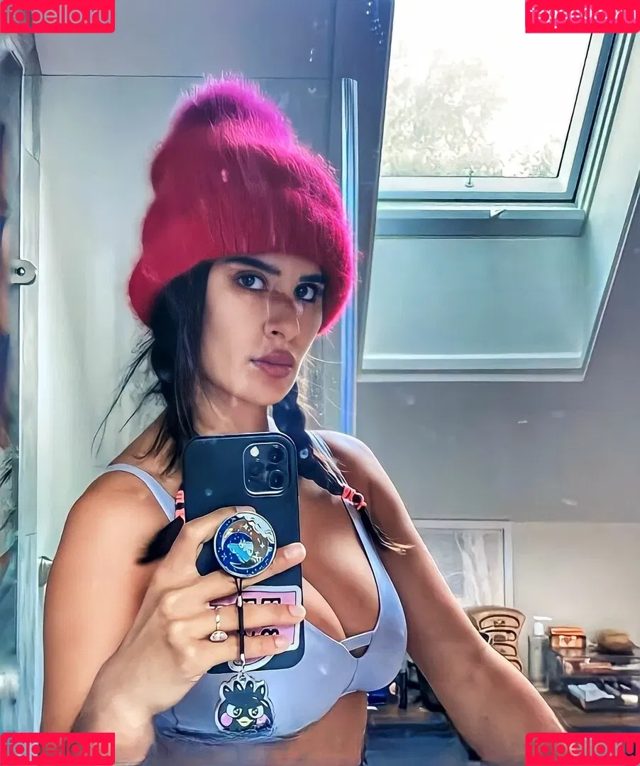 Diane Guerrero Onlyfans Photo Gallery 
