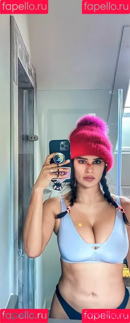 Diane Guerrero Onlyfans Photo Gallery 