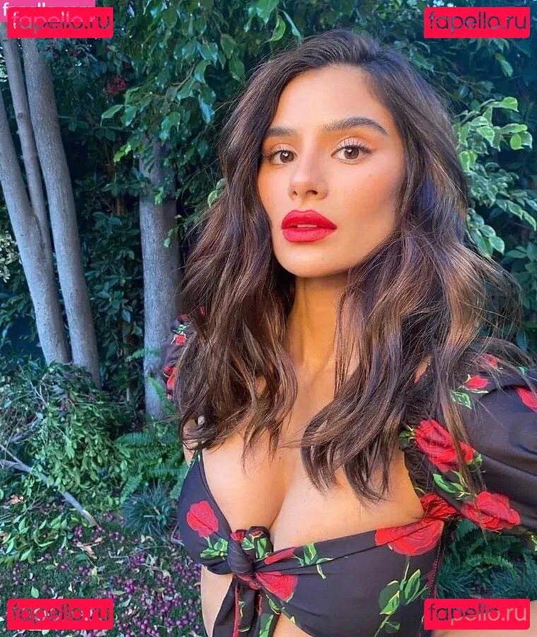 Diane Guerrero Onlyfans Photo Gallery 