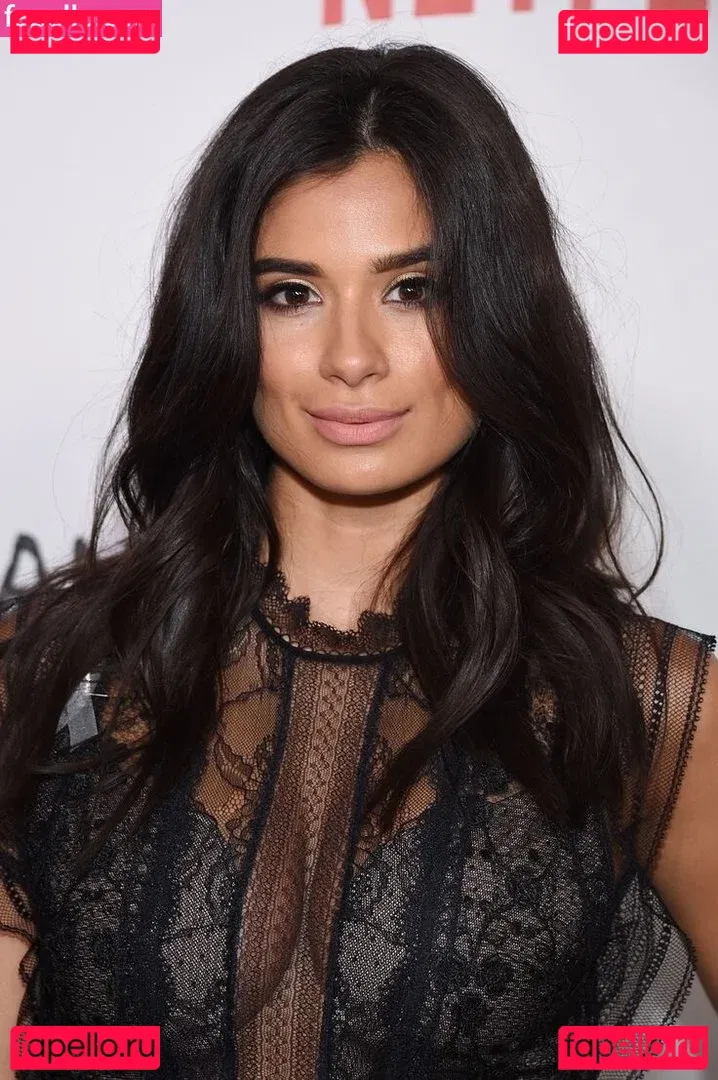 Diane Guerrero Onlyfans Photo Gallery 