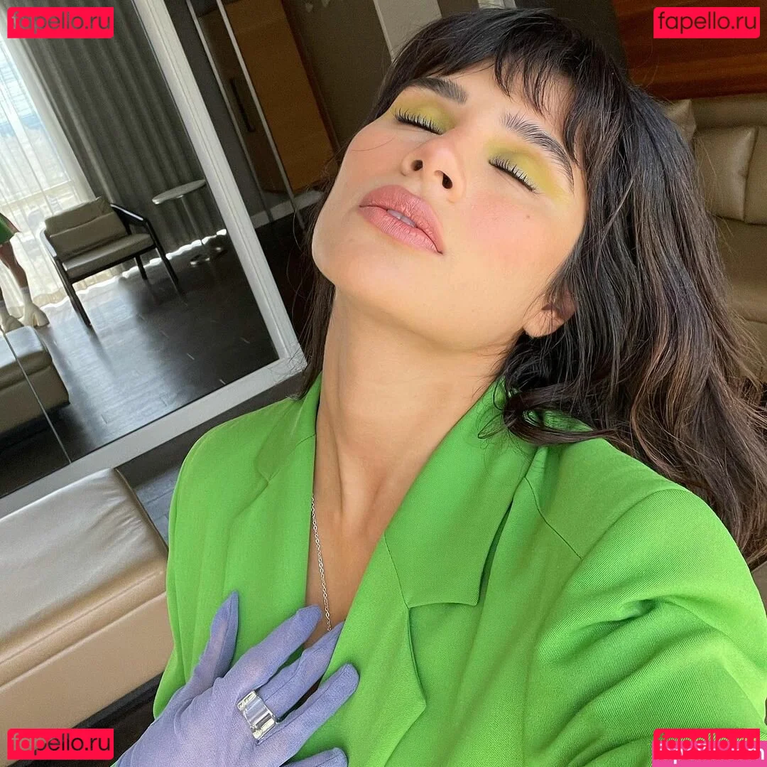 Diane Guerrero Onlyfans Photo Gallery 