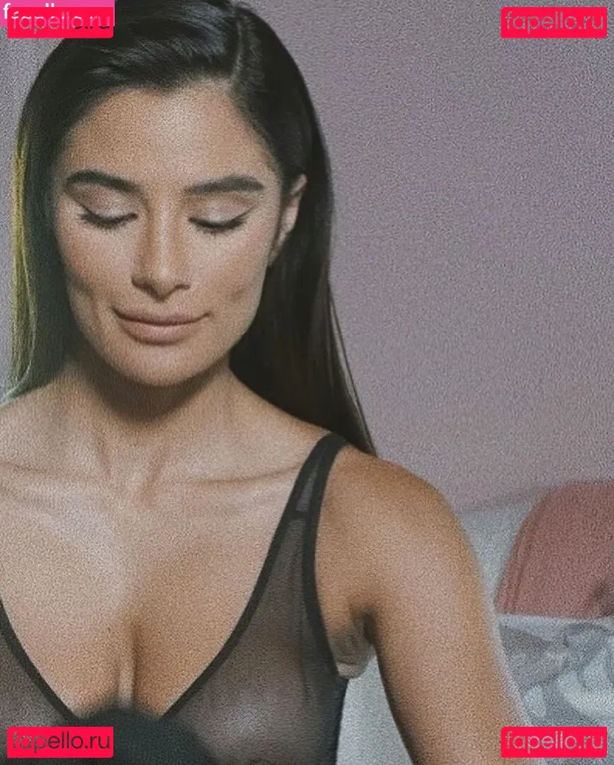Diane Guerrero Onlyfans Photo Gallery 