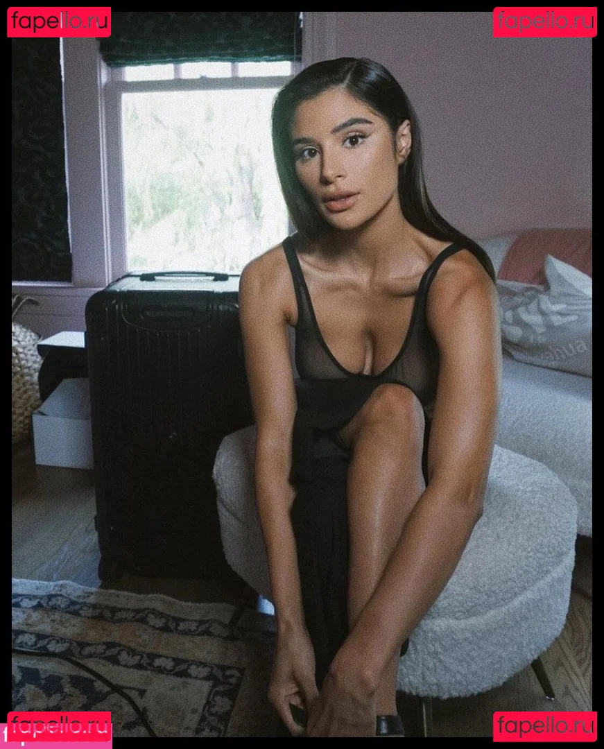 Diane Guerrero Onlyfans Photo Gallery 