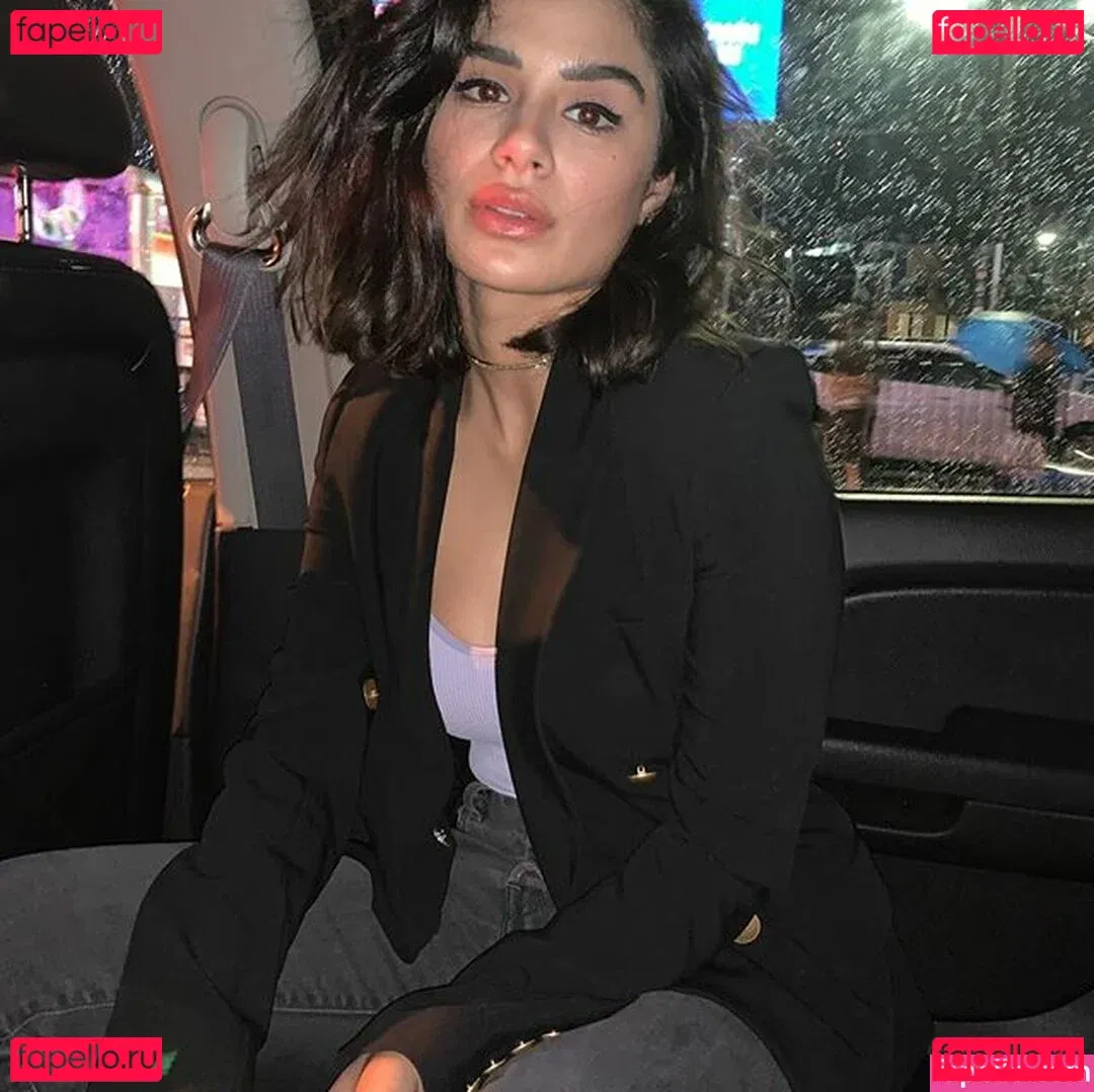 Diane Guerrero Onlyfans Photo Gallery 
