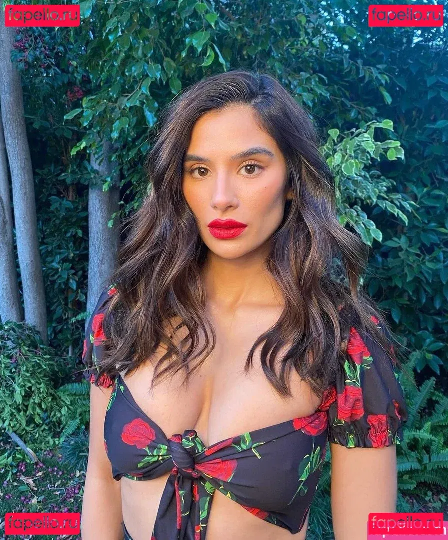 Diane Guerrero Onlyfans Photo Gallery 