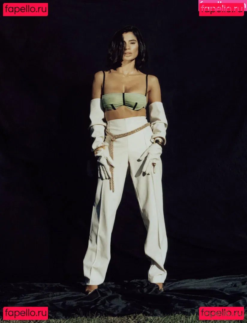 Diane Guerrero Onlyfans Photo Gallery 