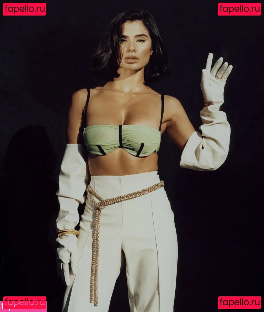 Diane Guerrero Onlyfans Photo Gallery 