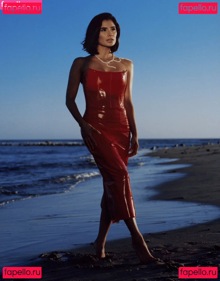 Diane Guerrero Onlyfans Photo Gallery 