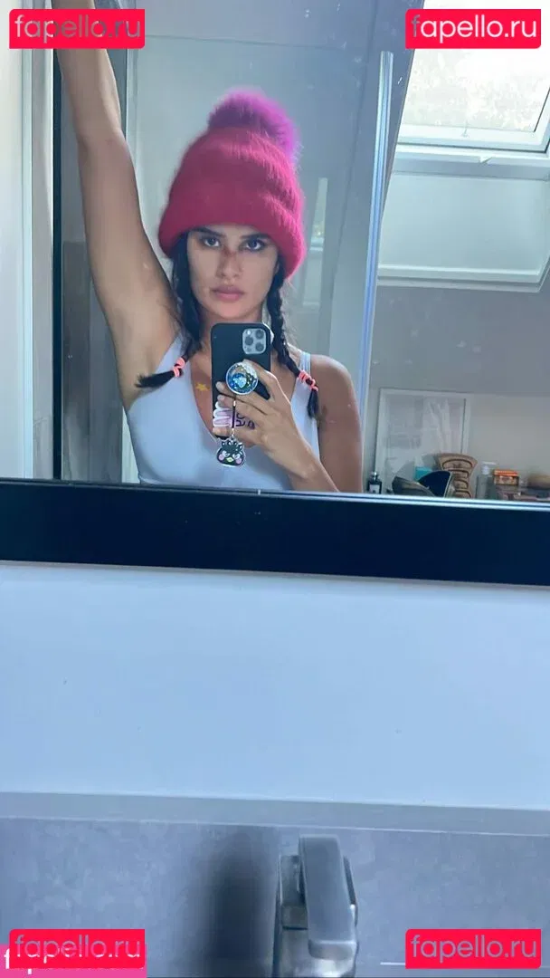 Diane Guerrero Onlyfans Photo Gallery 