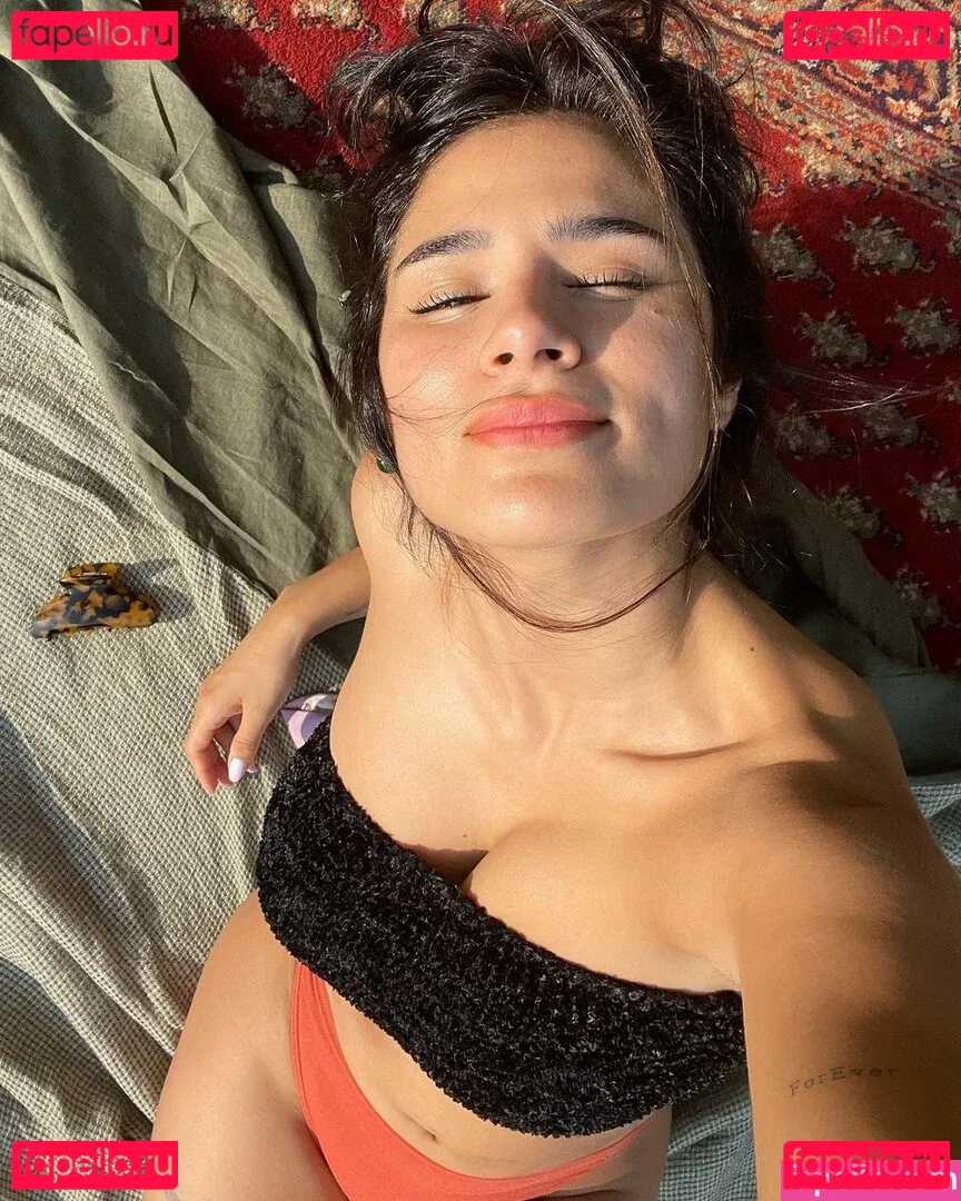 Diane Guerrero Onlyfans Photo Gallery 