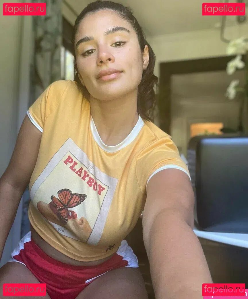 Diane Guerrero Onlyfans Photo Gallery 