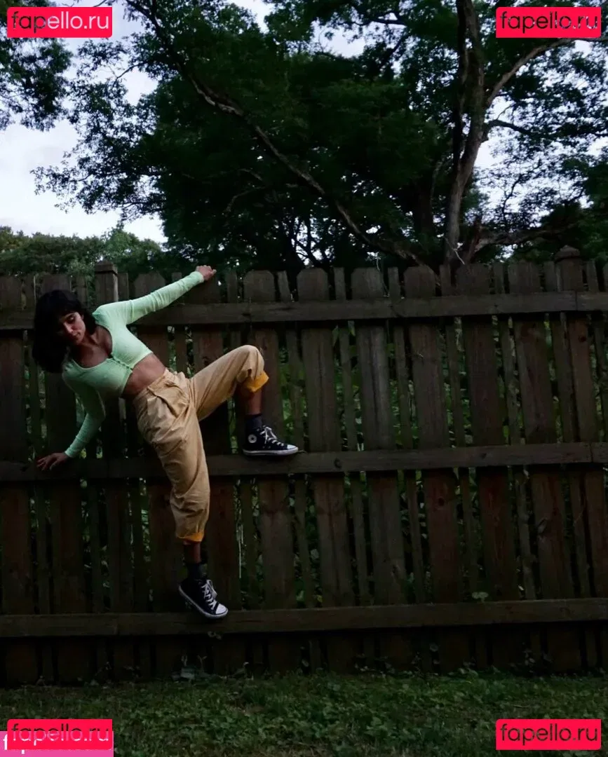 Diane Guerrero Onlyfans Photo Gallery 