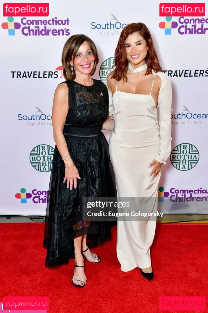 Diane Guerrero Onlyfans Photo Gallery 